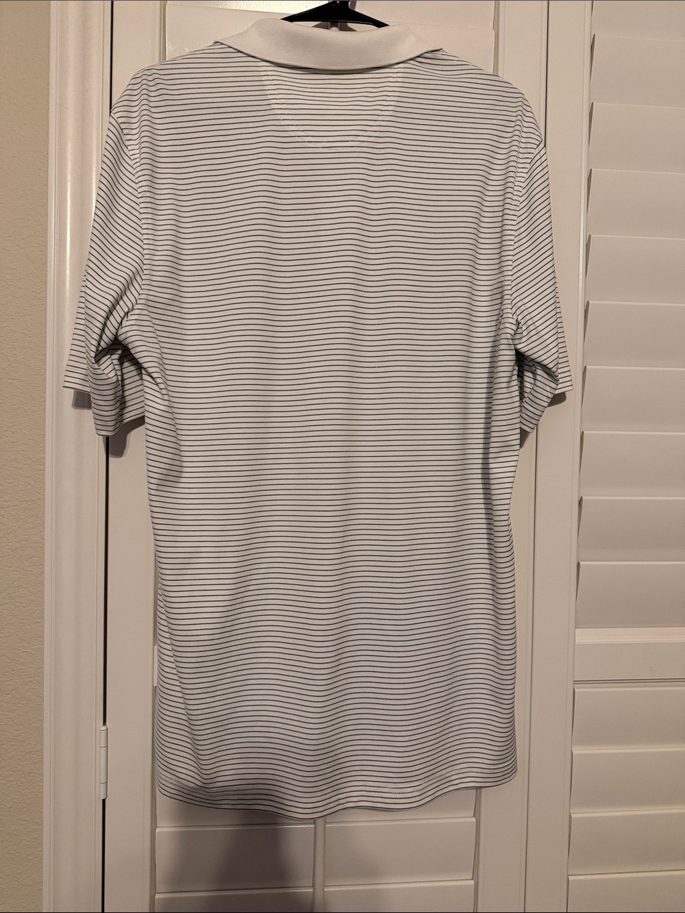Greg Norman Play Dry Shark Embroidered Golf Polo Men’s XL White Striped - Picture 2 of 4